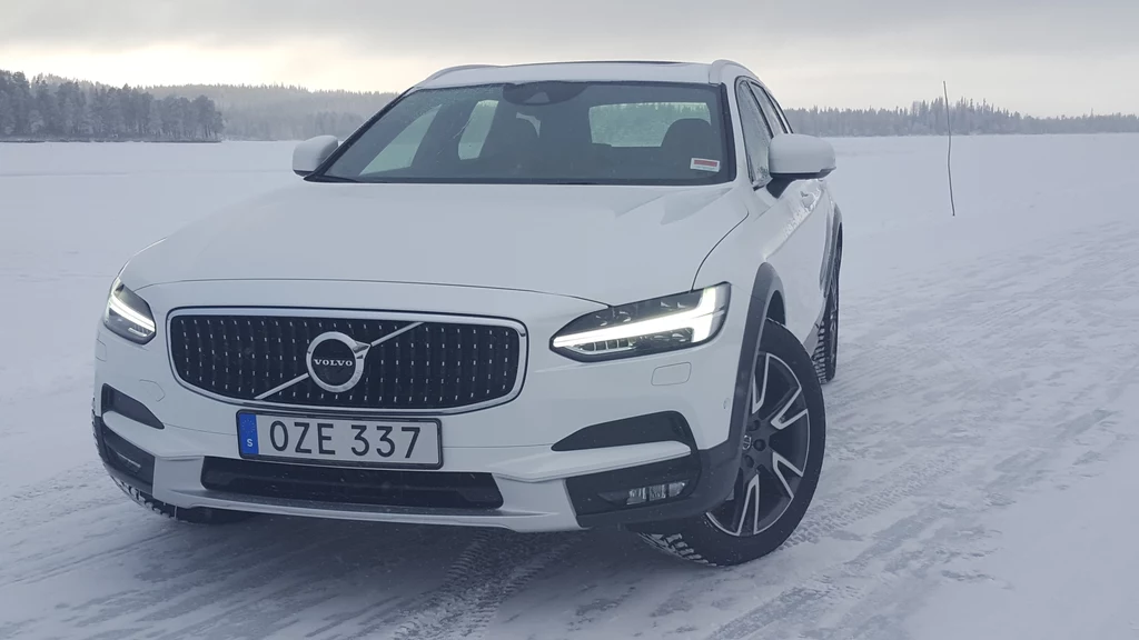 Volvo V90 cross country