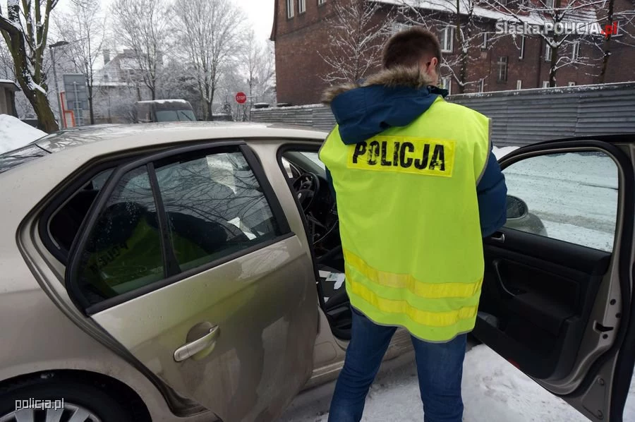 Oszustów zatrzymali policjanci z katowickiej komendy