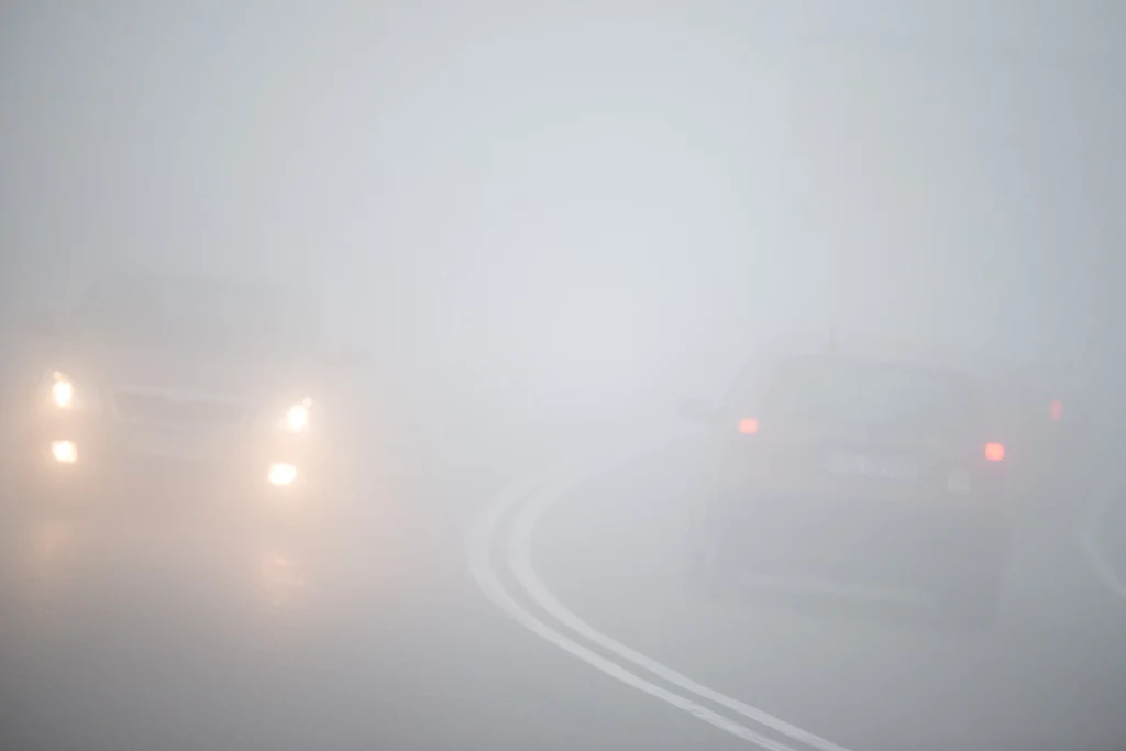 Kierowcy nie zawsze wiedzą kiedy jakich świateł powinni używać