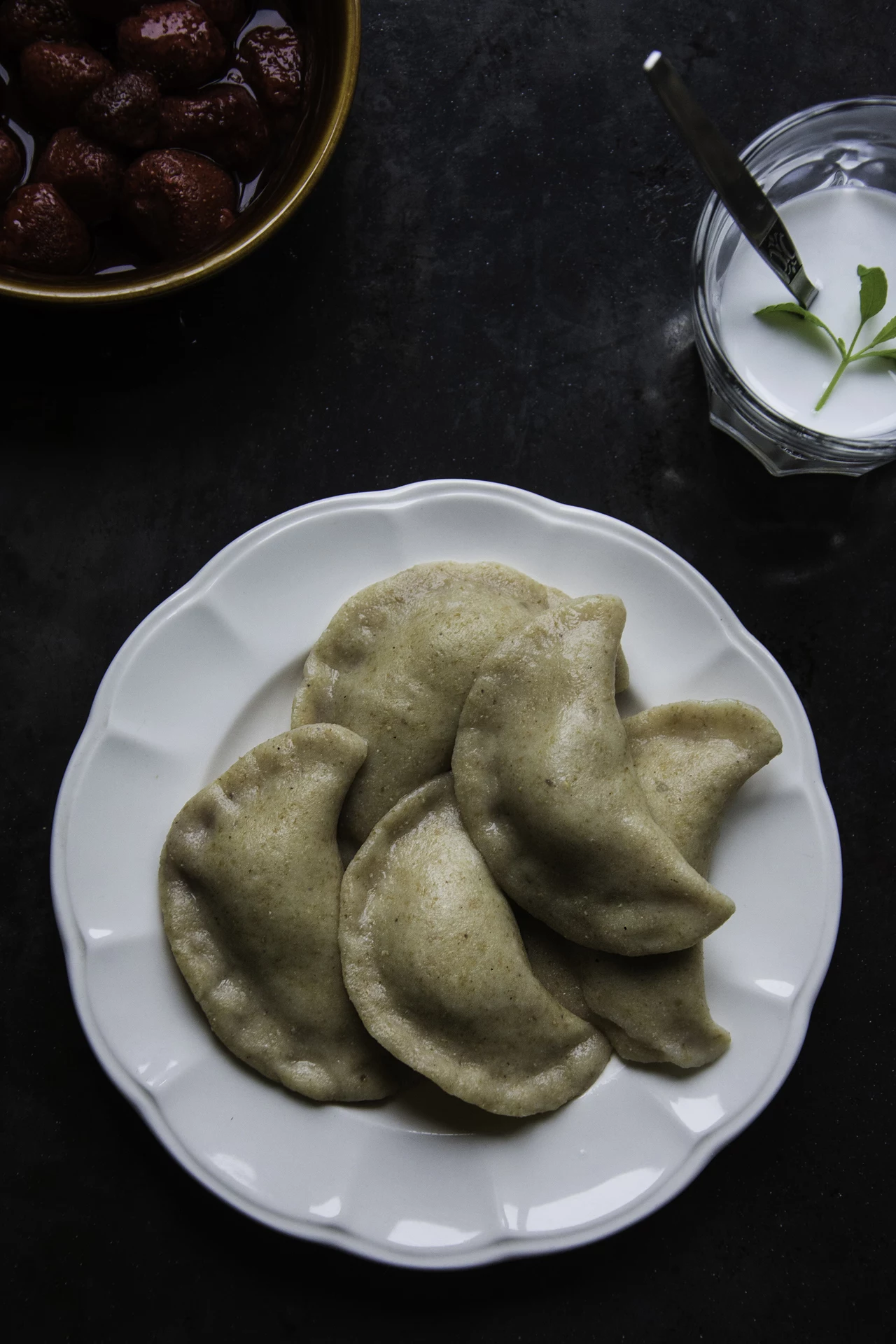 Bezglutenowe pierogi z owocami Bezglutenowe pierogi z owocami