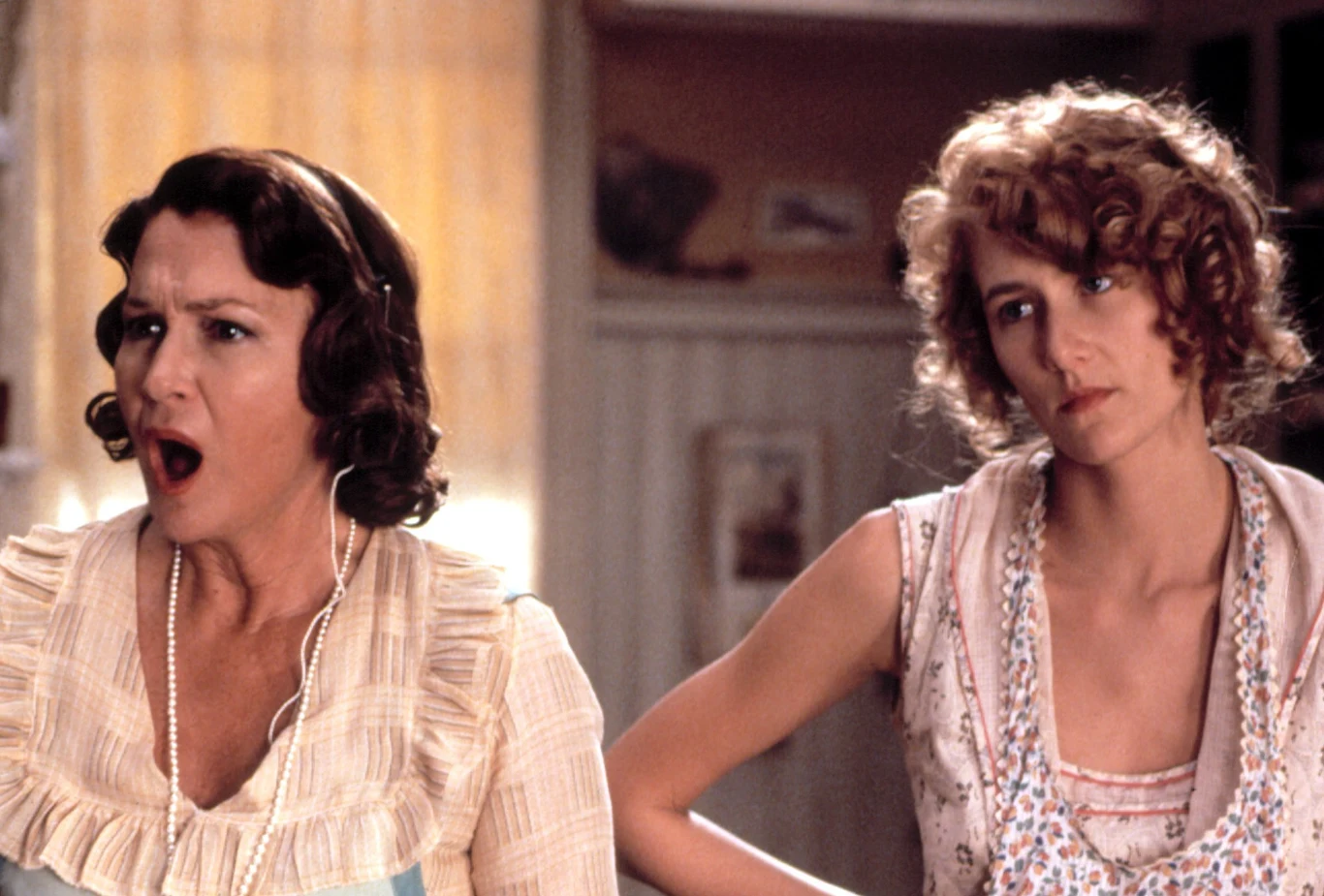 "Agresywne kobiety przerażają mężczyzn. A kobiety szalone? Nawet nie ma o czym mówić!" - uważa Laura Dern (P).

Rose z "Historii Rose" (na zdjęciu) była podręcznikowym przykładem nimfomanki - dodaje Dern, mając na myśli rolę w filmie z 1991 r., za którą była nominowana do Oscara. - Do dziś słyszę od mężczyzn, że uwielbiali ją pomimo jej "pokręconej" psychiki.