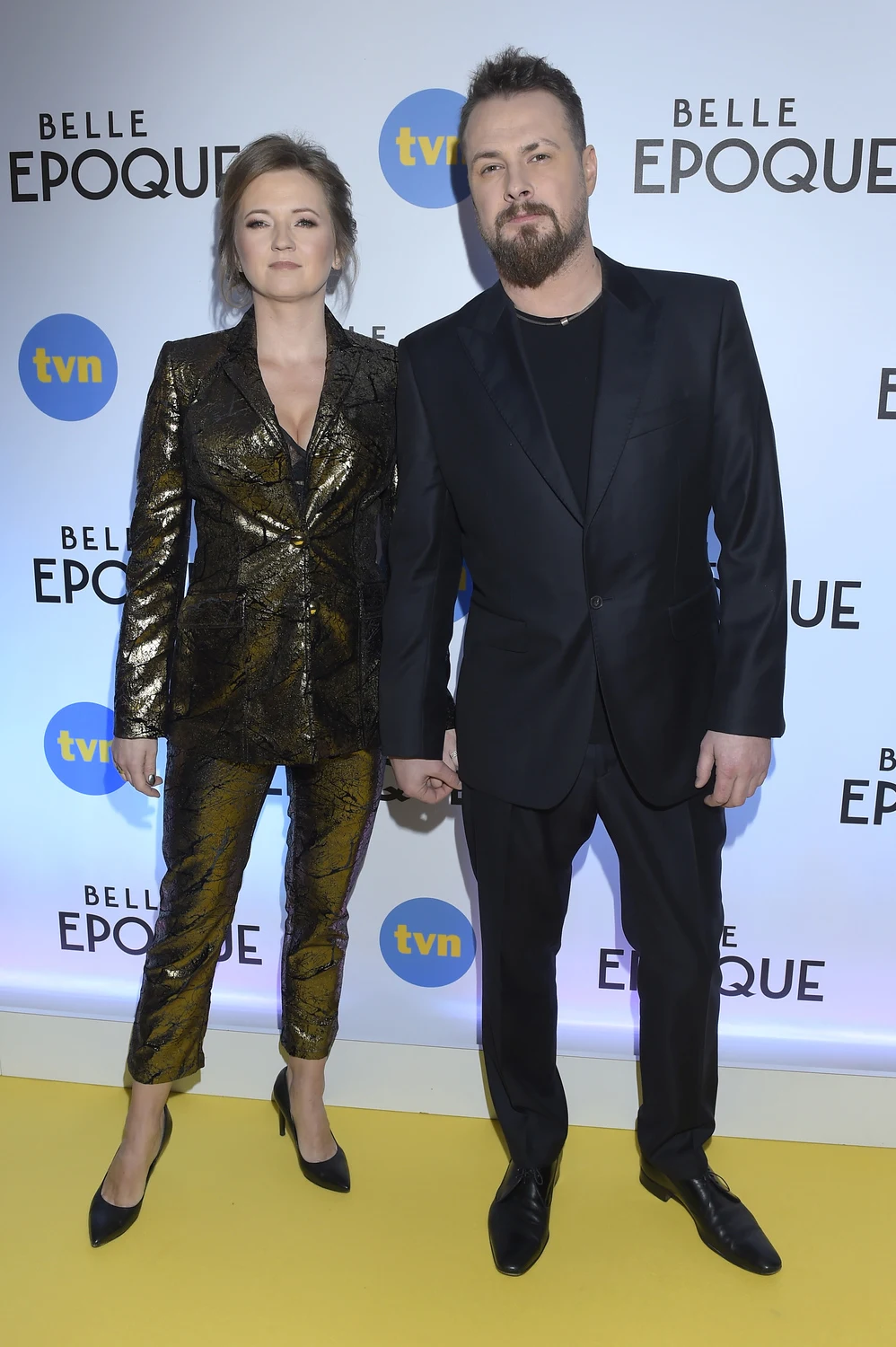 Paweł Małaszyński występuje w serialu jako Jan Edigey-Korycki. Na zdjęciu z żoną Joanną na premierze "Belle Epoque"