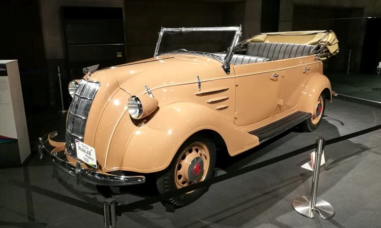 Toyota AB Phaeton