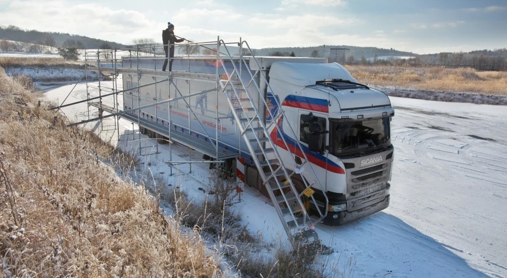 Rusztowanie do odśnieżania ciężarówek / Truckers Life