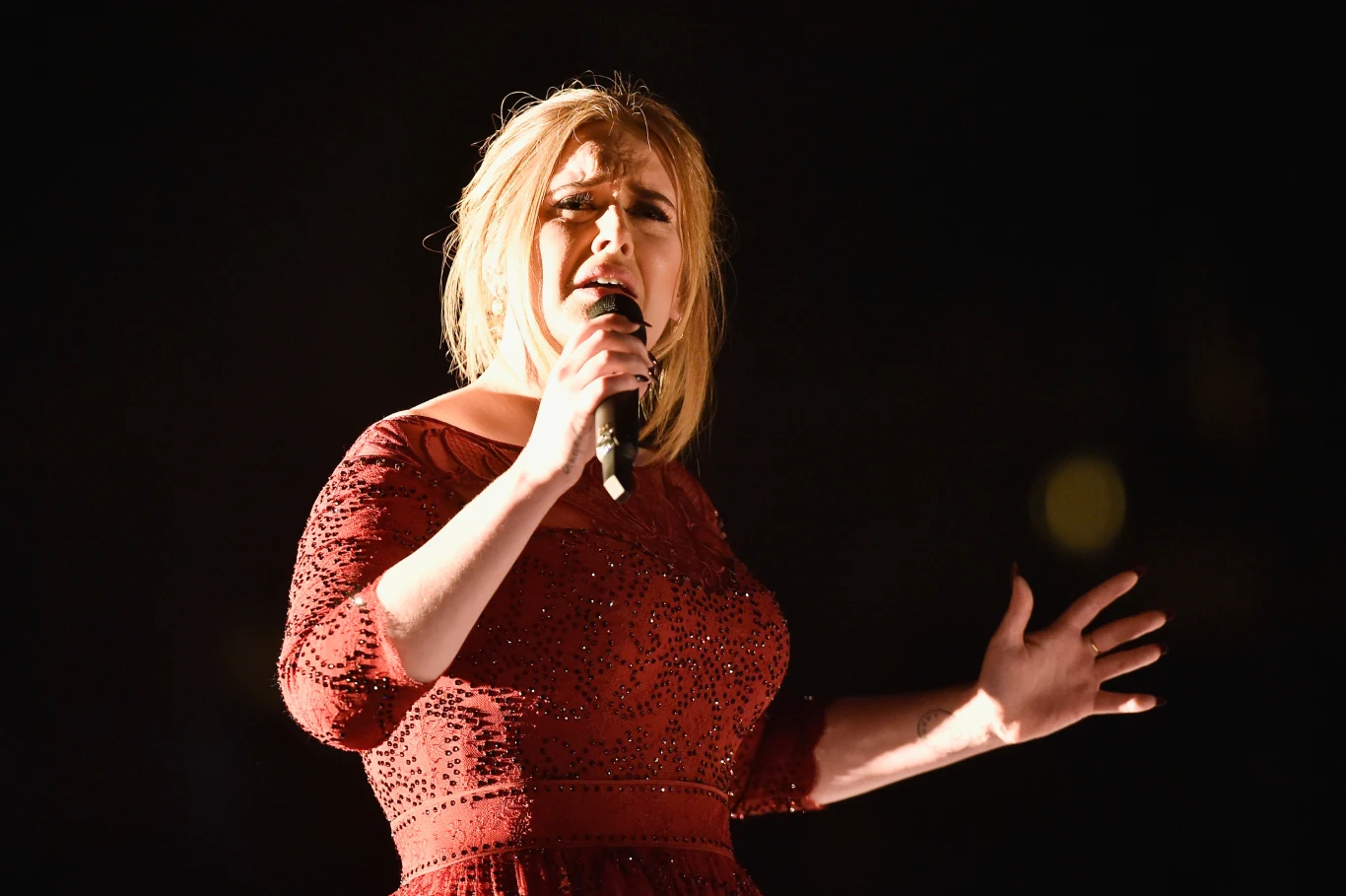 Zeszłorocznego występu na Grammy Adele nie może zaliczyć do udanych Zeszłorocznego występu na Grammy Adele nie może zaliczyć do udanych