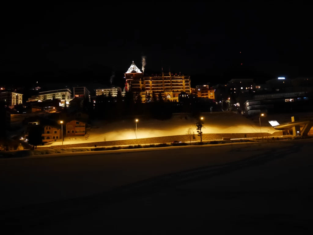 Sankt Moritz nocą