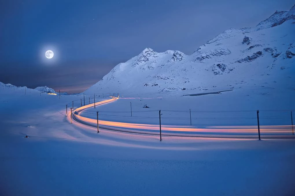 Specjalny kurs Bernina Express - w pełnię Księżyca