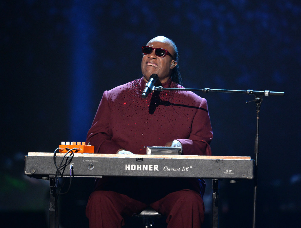 Stevie Wonder nie jest całkowicie niewidomy?