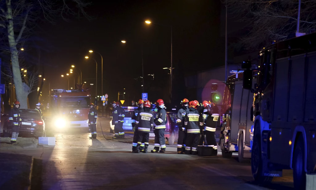 Ciężej ranny oficer BOR z limuzyny premier Beaty Szydło został przetransportowany do szpitala w Warszawie.