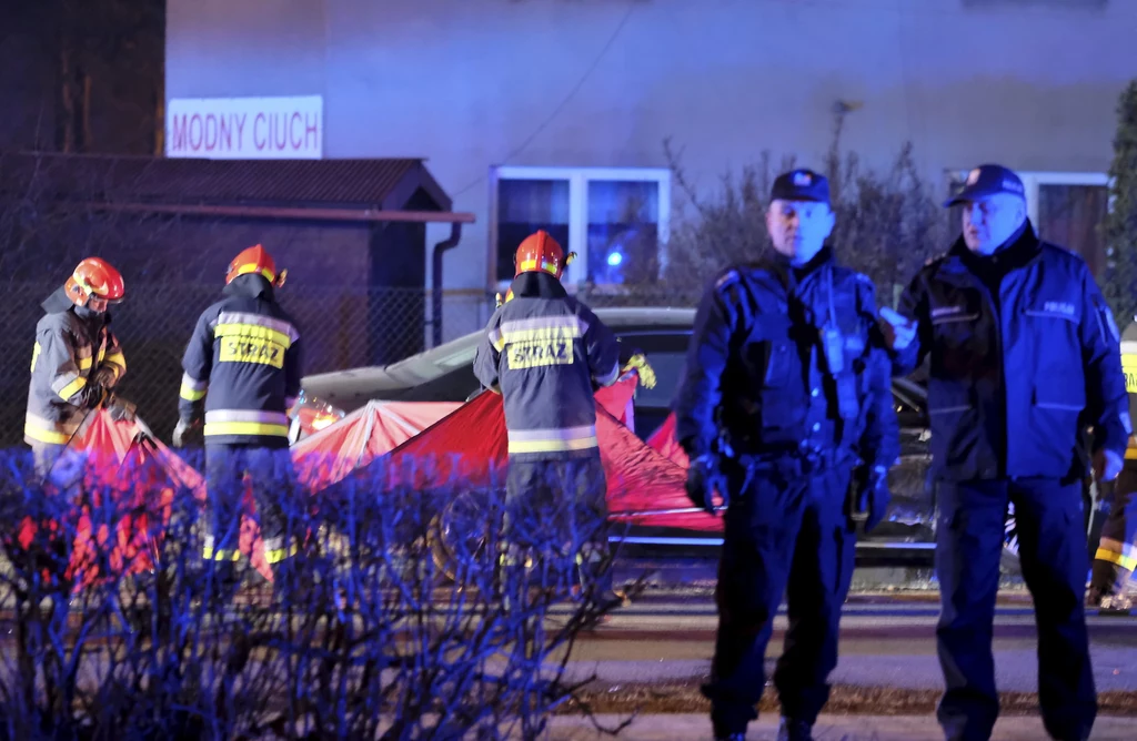 Obaj kierowcy, którzy uczestniczyli w wypadku, byli trzeźwi. Kierowca seicento nie odniósł obrażeń.