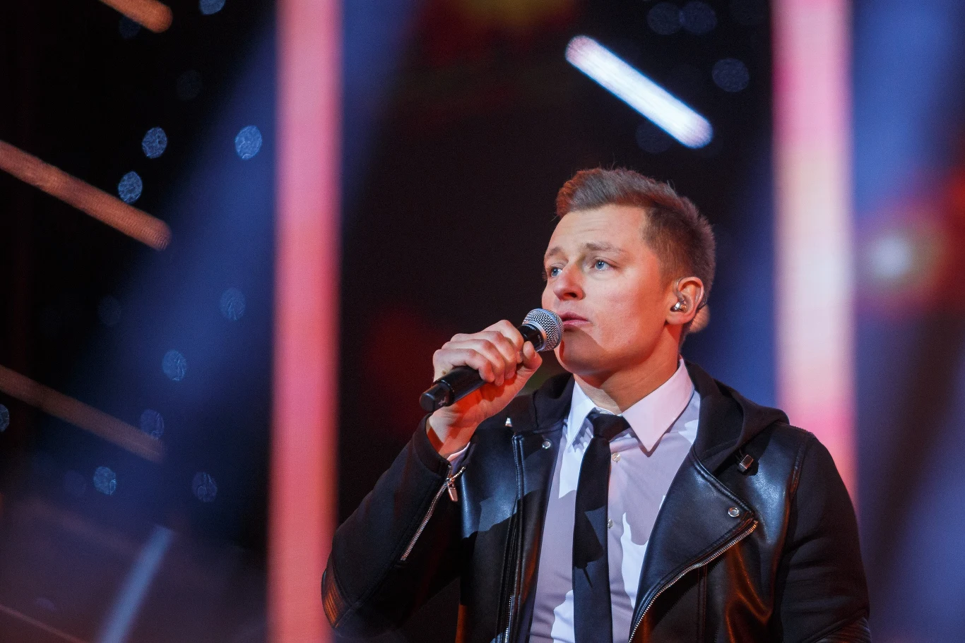 Rafał Brzozowski pojedzie na Eurowizję? Rafał Brzozowski pojedzie na Eurowizję?