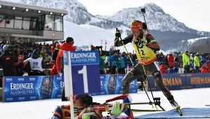 Laura Dahlmeier (z prawej) i Czeszka Gabriela Koukalova
