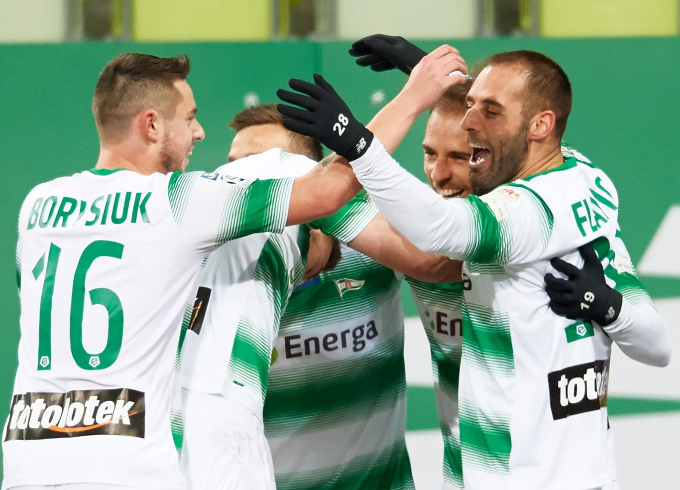 Lechia Gdańsk pokonała 3-0 Jagiellonię Białystok w 21. kolejce Lotto Ekstraklasy i zajęła fotel lidera