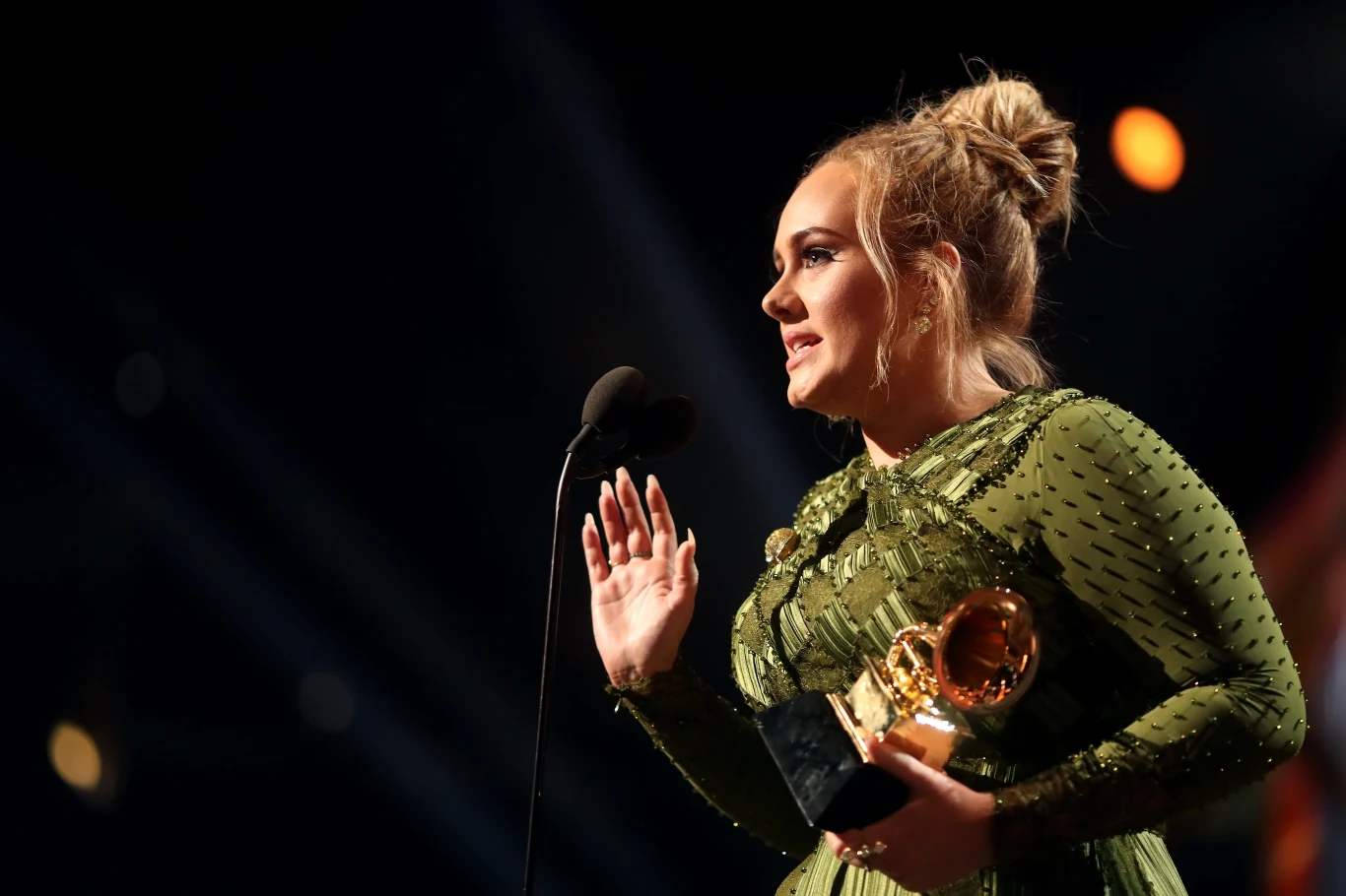 Adele zdobyła pięć statuetek Grammy Adele zdobyła pięć statuetek Grammy