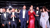 Jay Z i Beyonce w pierwszym rzędzie na gali Grammy. Pierwsza z prawej siostra Beyonce - Solange.