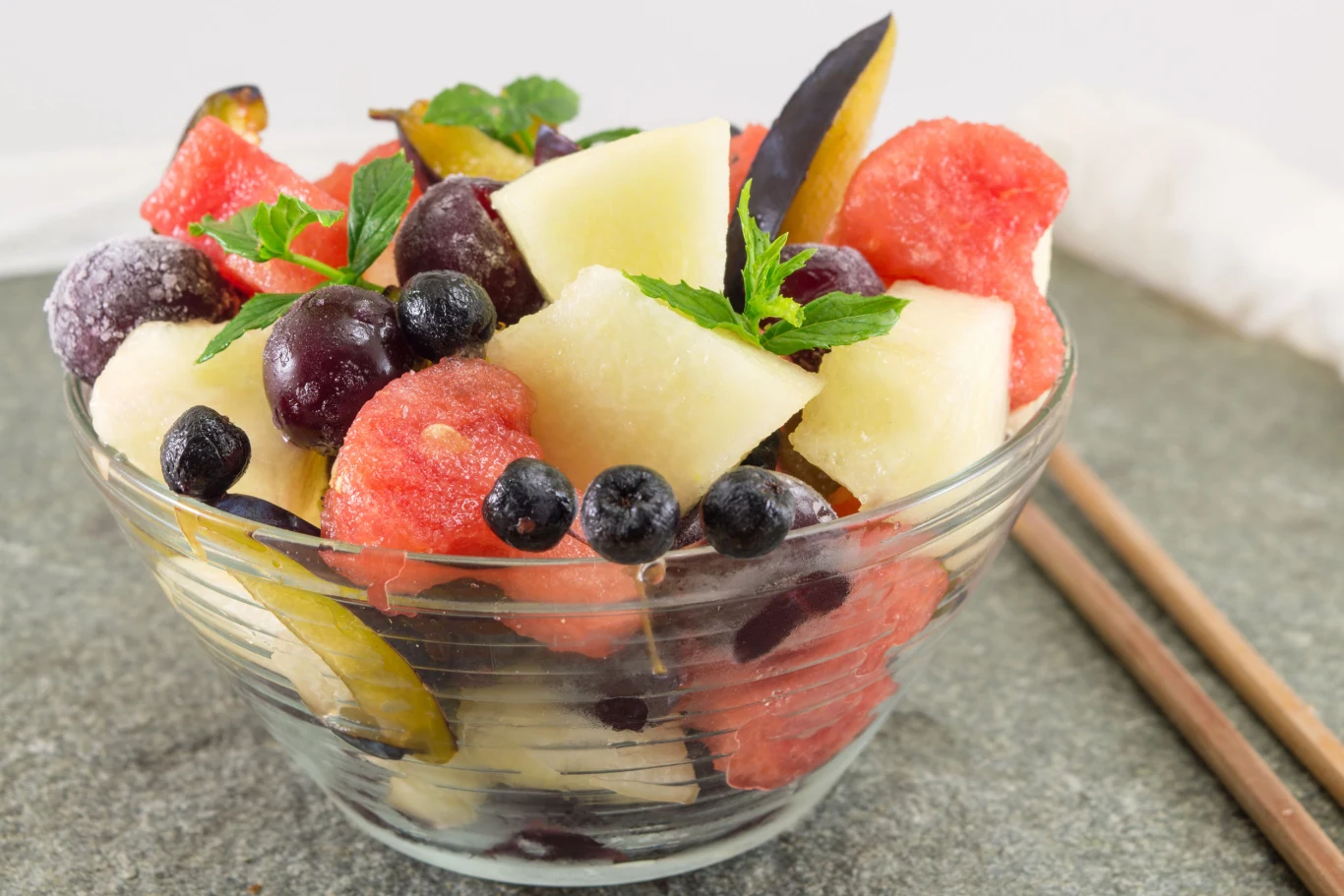 Jakich owoców lepiej nie spożywać zimą? Jakich owoców lepiej nie spożywać zimą?