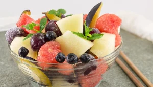 Tych owoców lepiej nie jeść zimą. Obniżają odporność