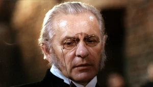 Tadeusz Łomnicki w filmie "Wizja lokalna 1901" (1980)