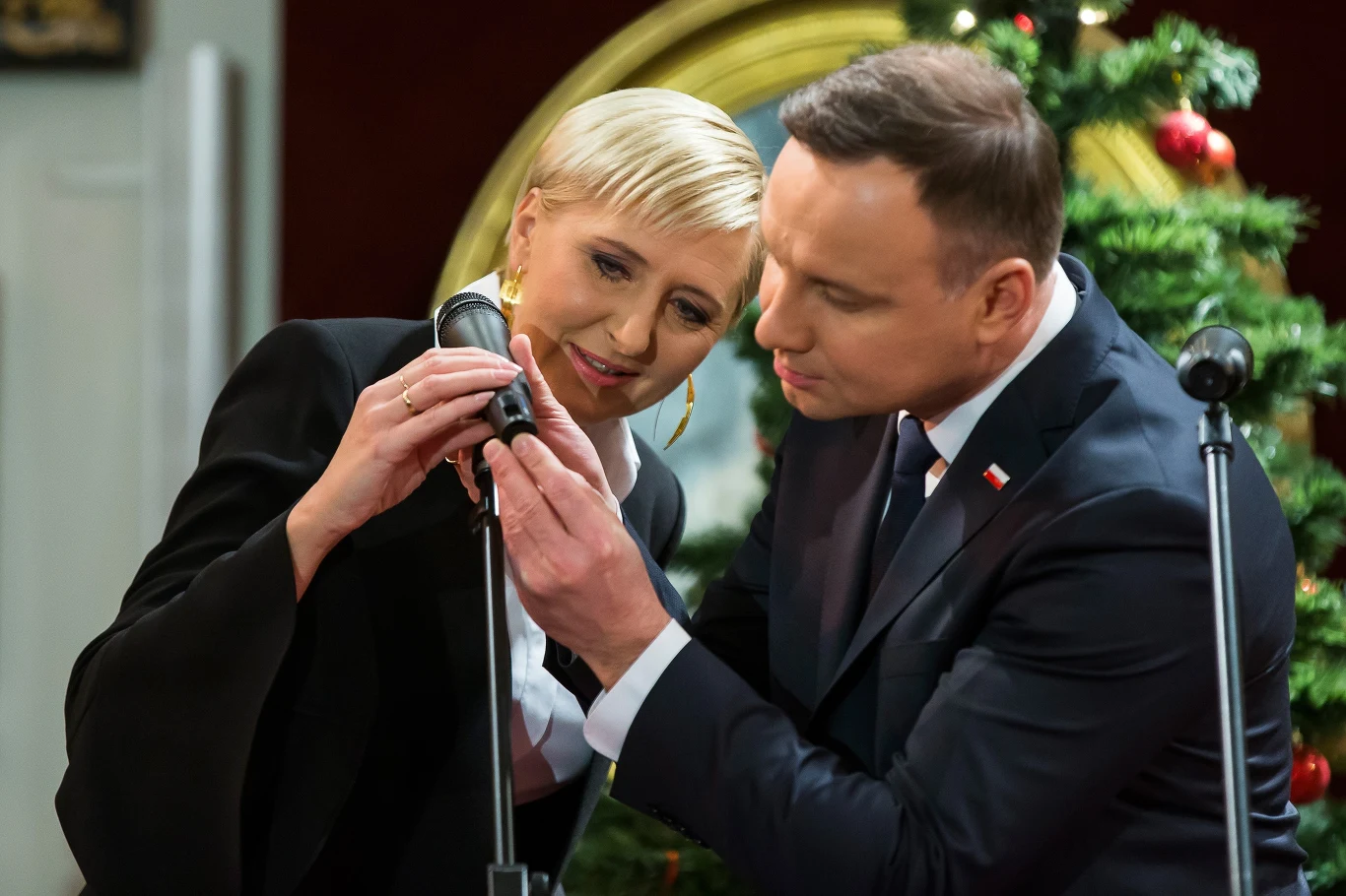 Oświadczyny odbyły się przy rodzicach Kingi Oświadczyny odbyły się przy rodzicach Kingi