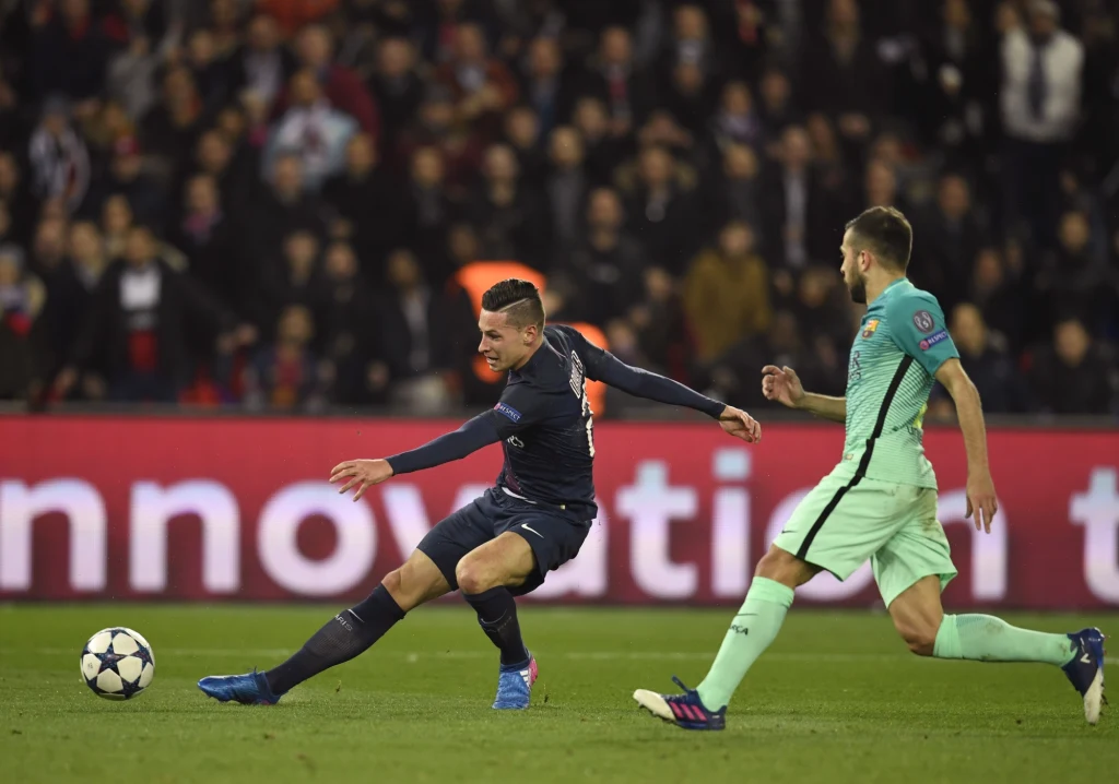 Julian Draxler (z lewej) Julian Draxler (z lewej)