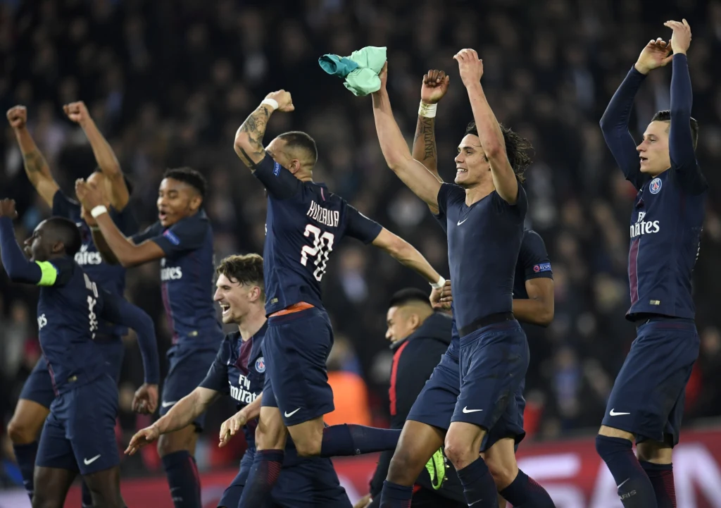 Szczęśliwy po wygranej piłkarze PSG Szczęśliwy po wygranej piłkarze PSG