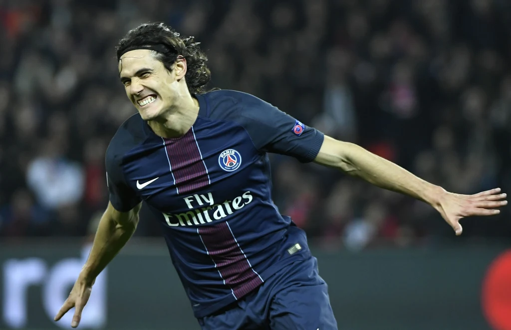 Edison Cavani cieszący się ze zdobycia gola Edison Cavani cieszący się ze zdobycia gola
