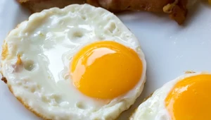 Jajko sadzone bez grama tłuszczu zrobisz w parę chwil. Brzuch ci podziękuje 