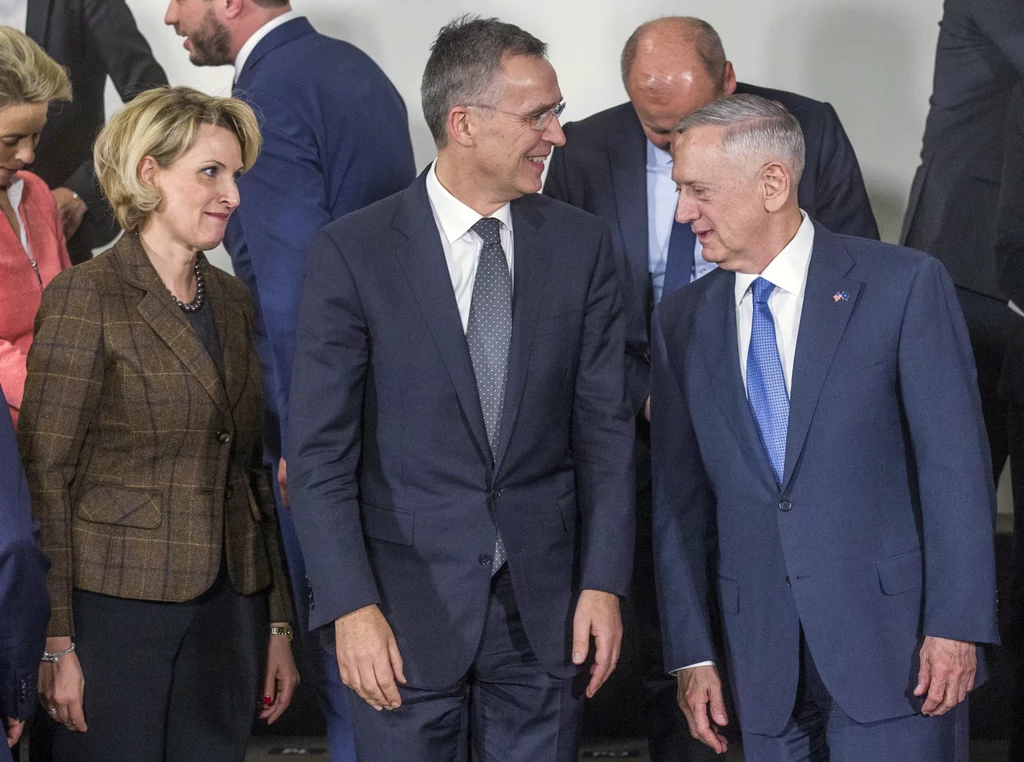 Dziś drugi dzień rozmów ministrów obrony państw Sojuszu Dziś drugi dzień rozmów ministrów obrony państw Sojuszu