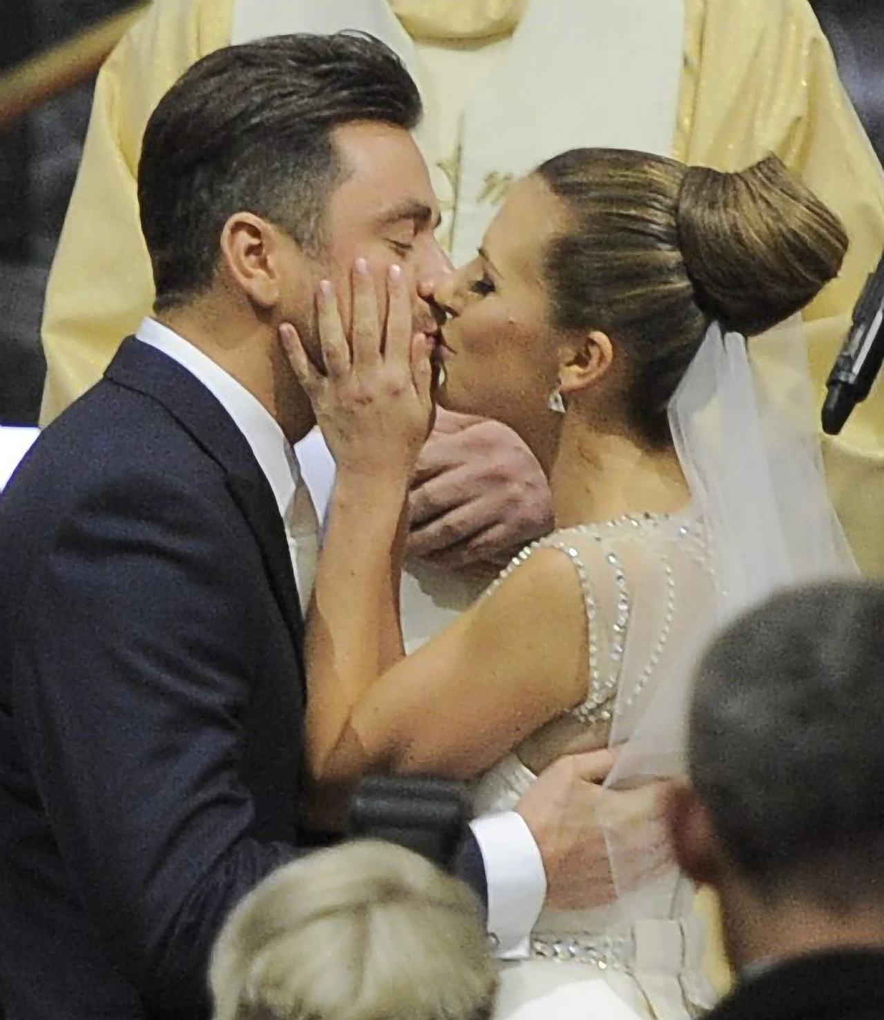 Aleksandra Kwaśniewska w dniu ślubu z Kubą Badachem Aleksandra Kwaśniewska w dniu ślubu z Kubą Badachem