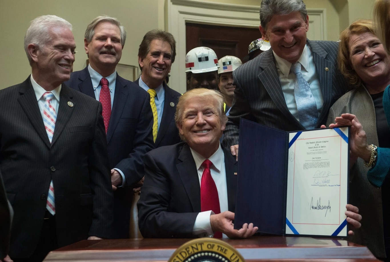 Donald Trump z kolejnym dekretem Donald Trump z kolejnym dekretem