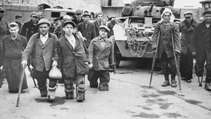 Okaleczeni więźniowie Mauthausen-Gusen tuż po wyzwoleniu 5 maja 1945 roku