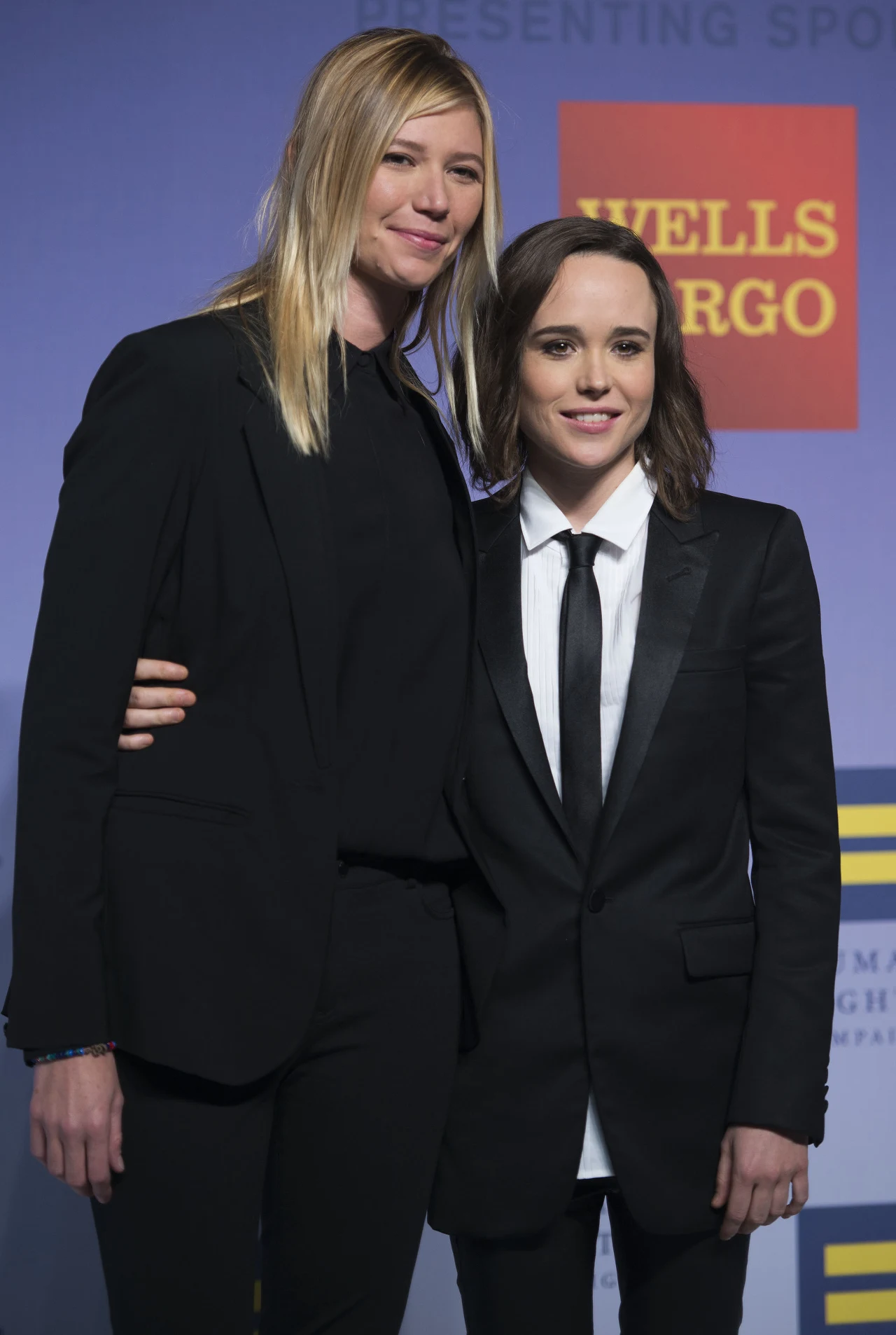 W 2014 roku Ellen Page podczas konferencji Human Rights Campaign wyjawiła, że jest lesbijką. Przez wiele lat aktorka ukrywała swoje preferencje, obawiając się reakcji otoczenia.

"Jestem tu dzisiaj, ponieważ jestem homoseksualistką oraz dlatego... że być może dzięki mnie coś się zmieni" - przyznała aktorka dodając, że jej coming out może "pomóc innym [homoseksualistom]". June przyznała, że poza osobistymi przesłankami, ujawniła swoją orientację z poczucia "społecznej odpowiedzialności".

Jej partnerką jest artystka i surferka Samantha Thomas.

W tym samym roku Page uznana została za najseksowniejszą wegetariankę. Zestawienie przygotowała zajmująca się prawami zwierząt organizacja PETA.