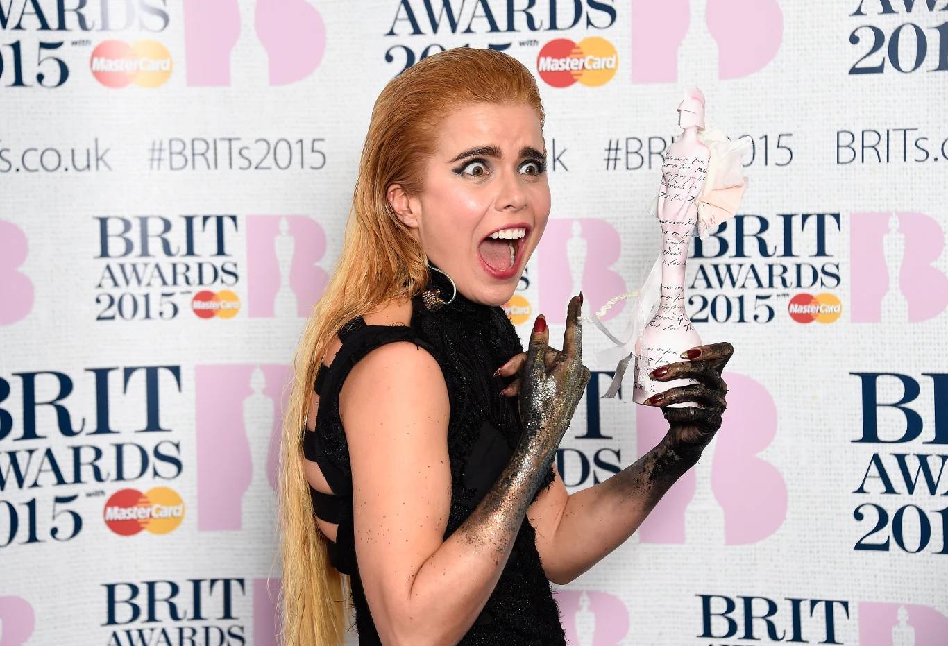 W trakcie gali Brit Awards 2015 Paloma Faith odebrała nagrodę dla najlepszej brytyjskiej artystki, a także zaprezentowała się na scenie w utworze "Only Love Can Hurt Like This". Wokalistka wywarła spore wrażenie, tańcząc przy tym w deszczowej scenerii