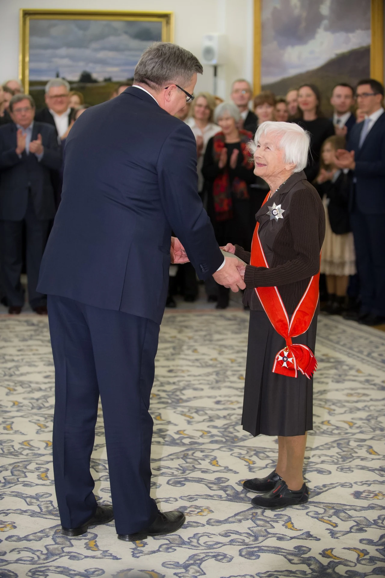 Danuta Szaflarska została odznaczona Orderem Odrodzenia Polski przez prezydenta Bronisława Komorowskiego Danuta Szaflarska została odznaczona Orderem Odrodzenia Polski przez prezydenta Bronisława Komorowskiego