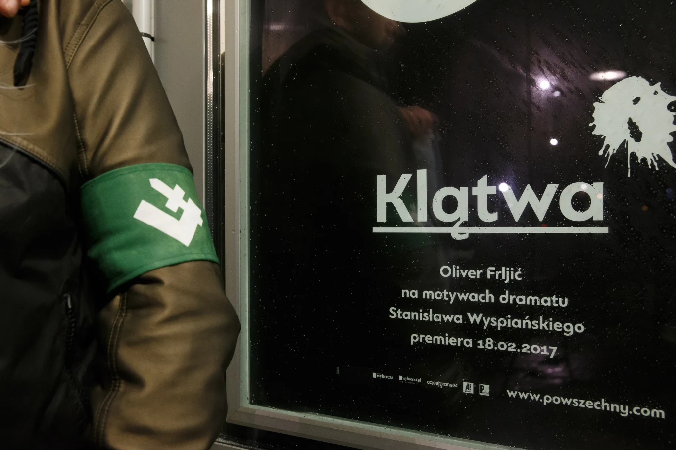 Spektakl "Klątwa" budzi emocje