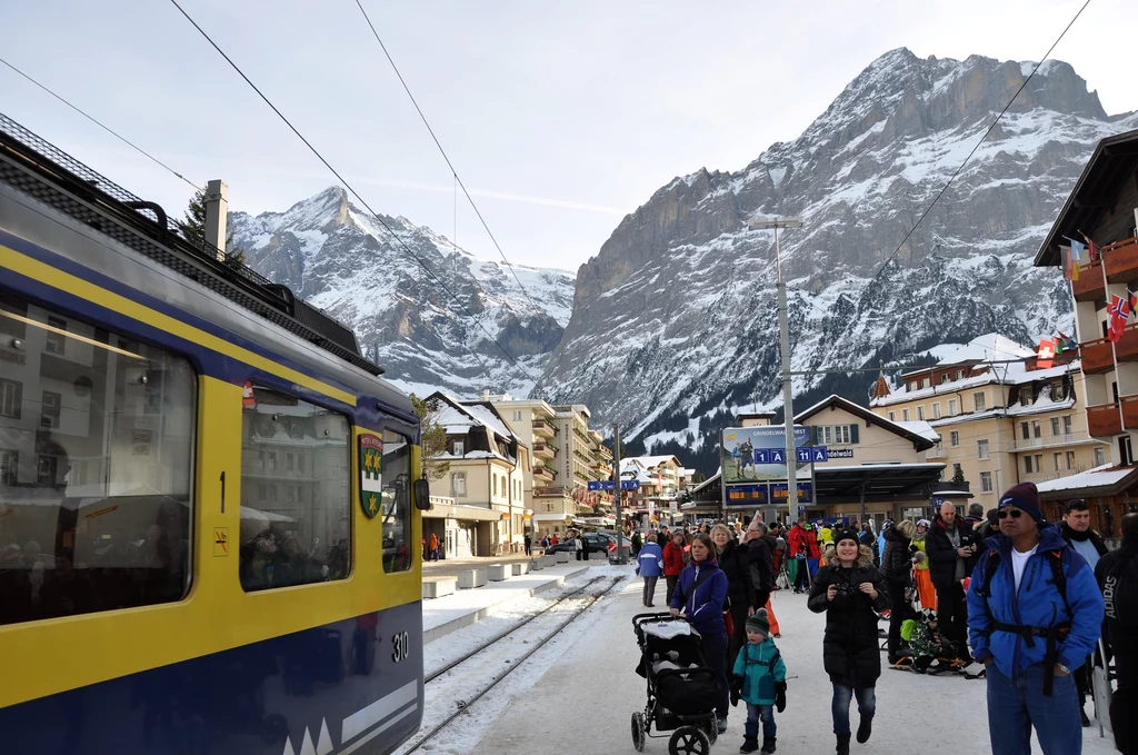 Z Grindelwaldu mozna wyjechac tam pociągiem