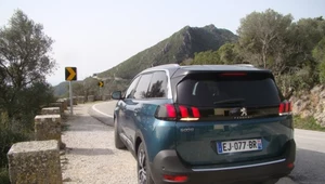 Peugeot 5008. Jako dodatek : "pojazd ostatniej mili"