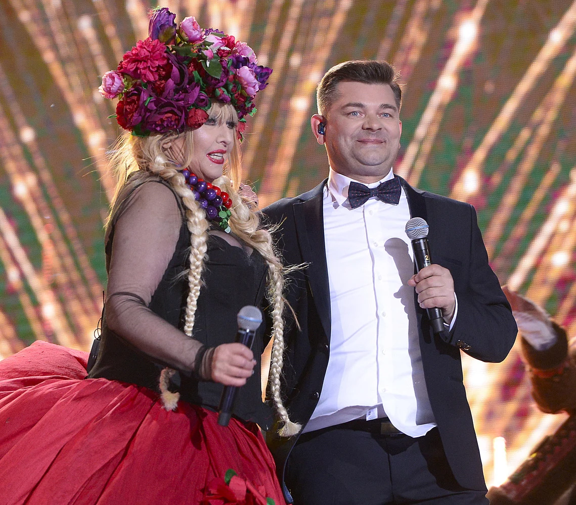 Zenon Martyniuk wystąpił niedawno z Marylą Rodowicz. Teraz czas na współpracę z Edytą Górniak Zenon Martyniuk wystąpił niedawno z Marylą Rodowicz. Teraz czas na współpracę z Edytą Górniak