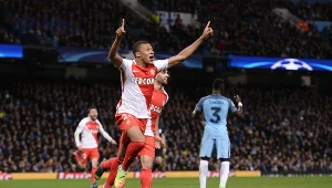 Kylian Mbappe świętuje trafienie w meczu 1/8 finału Ligi Mistrzów z Manchesterem City