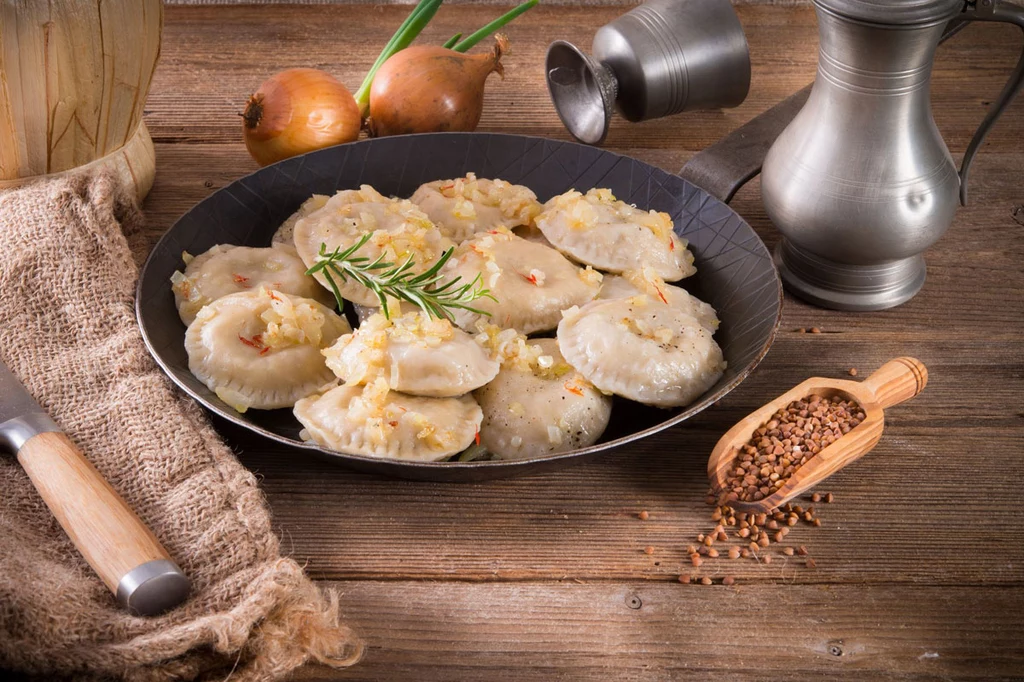 Pierogi z ziemniakami lub kaszą