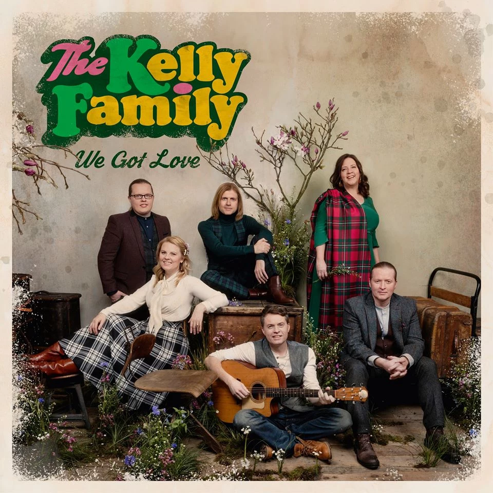 The Kelly Family na okładce płyty "We Got Love"