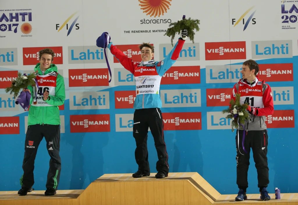 Czołowa trójka konkursu na dużej skoczni (od lewej): Andreas Wellinger, Stefan Kraft, Piotr Żyła Czołowa trójka konkursu na dużej skoczni (od lewej): Andreas Wellinger, Stefan Kraft, Piotr Żyła