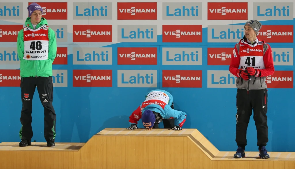 Czołowa trójka konkursu na dużej skoczni (od lewej): Andreas Wellinger, Stefan Kraft, Piotr Żyła Czołowa trójka konkursu na dużej skoczni (od lewej): Andreas Wellinger, Stefan Kraft, Piotr Żyła