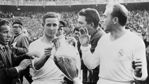 Raymond Kopa z Pucharem Europy