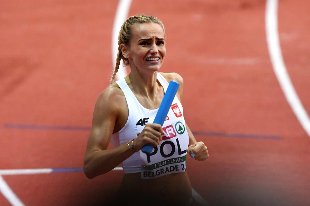 Justyna Święty na mecie sztafety Justyna Święty na mecie sztafety