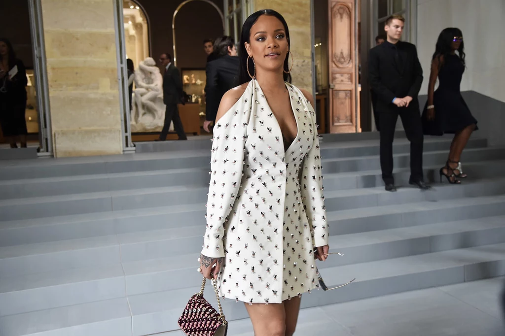 Rihanna została uhonorowana nagrodą Harvard’s University Humanitarian Award, która rok rocznie przyznawana jest osobie ze świata kultury, polityki i mediów, która angażuje się w akcje humanitarne