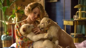 Jessica Chastain w scenie z filmu "Azyl"