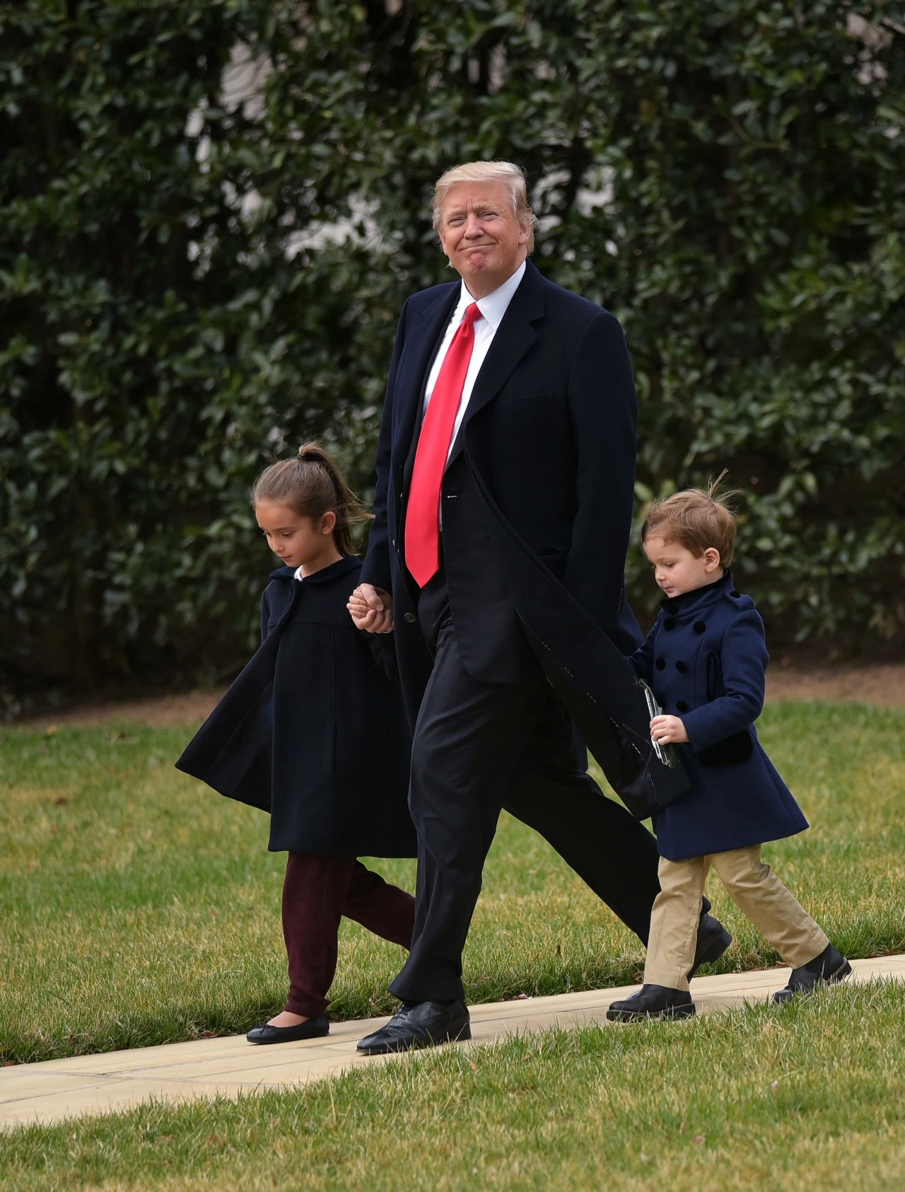 Donald Trump z wnukami 