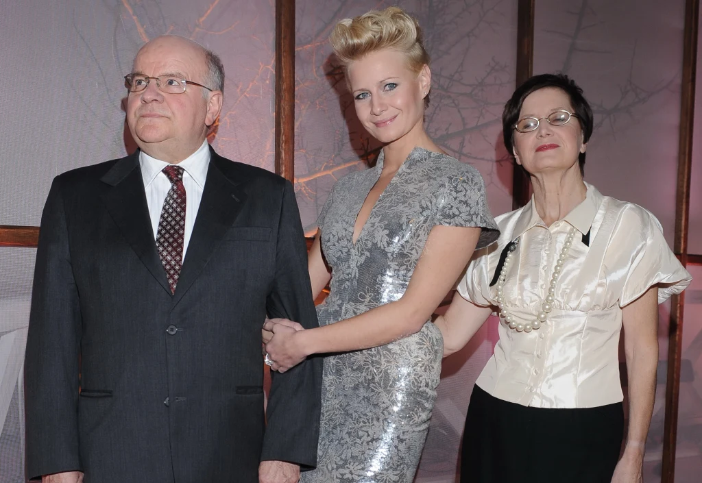 Małgorzata Kożuchowska z rodzicami. Mama bardzo jej pomaga w opiece nad Jankiem Małgorzata Kożuchowska z rodzicami. Mama bardzo jej pomaga w opiece nad Jankiem