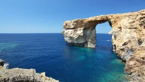 Tak do niedawna wyglądało słynne "Lazurowe Okno"